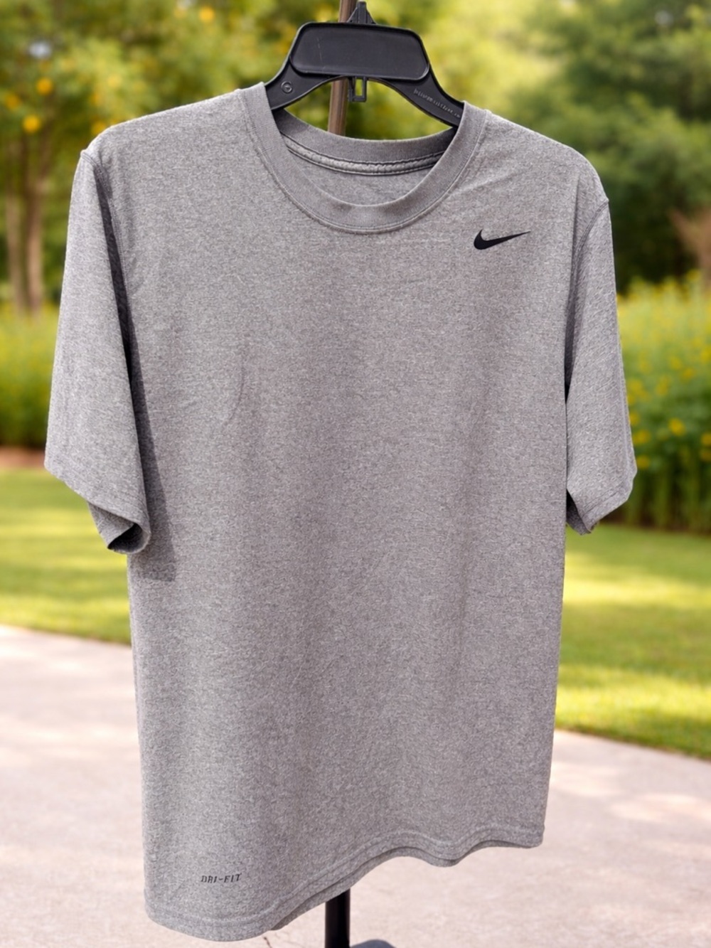 Nike Dri-Fit Men's Heather Gray Short-Sleeve Performance Tee - Picture 3 of 4